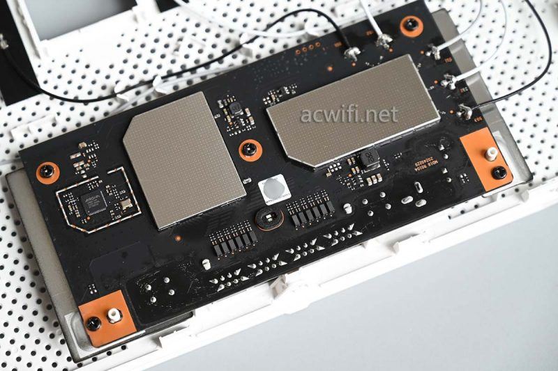 极具性价比的WiFi 7路由器! 小米BE5000无线路由器拆机测评 极具性价比的WiFi 7路由器! 小米BE5000无线路由器拆机测评