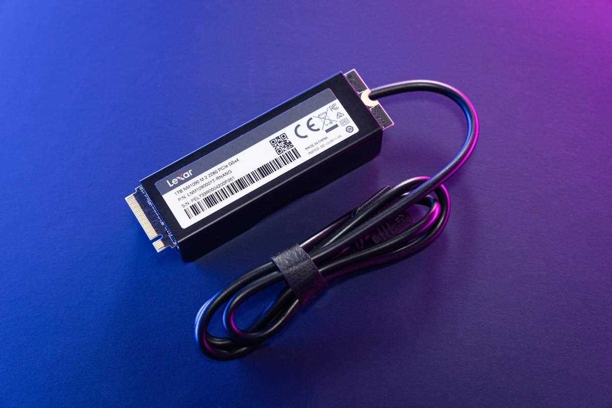 Lexar 雷克沙NM1090 SSD测评!12000MB/s读速的PCIe 5.0炫彩重铠战士