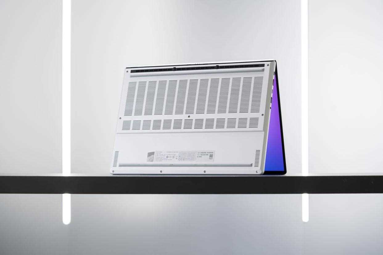 轻薄旗舰游戏本的标杆之作? ROG幻16 Air 2025首发开箱 轻薄旗舰游戏本的标杆之作? ROG幻16 Air 2025首发开箱