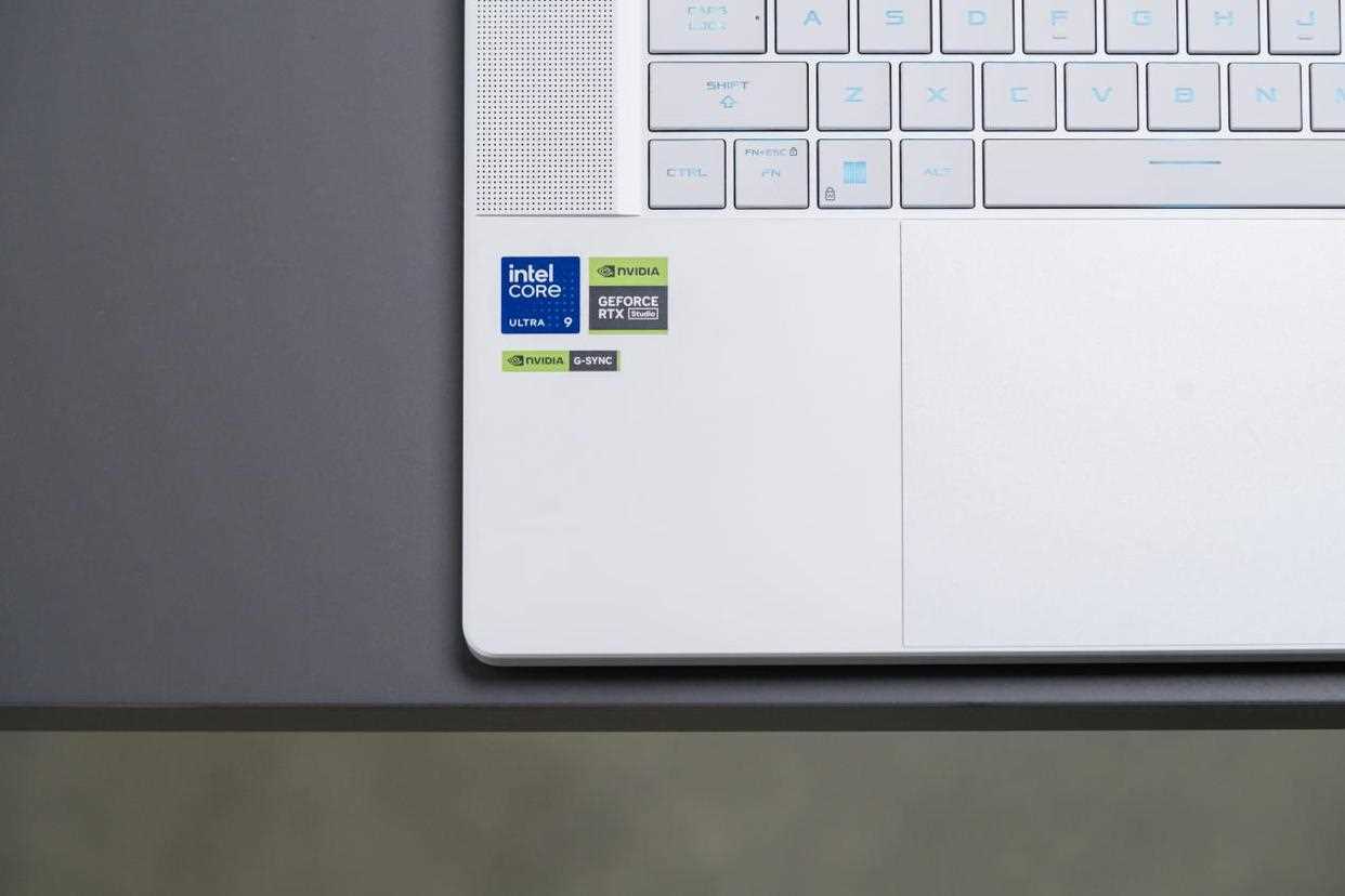 轻薄旗舰游戏本的标杆之作? ROG幻16 Air 2025首发开箱 轻薄旗舰游戏本的标杆之作? ROG幻16 Air 2025首发开箱