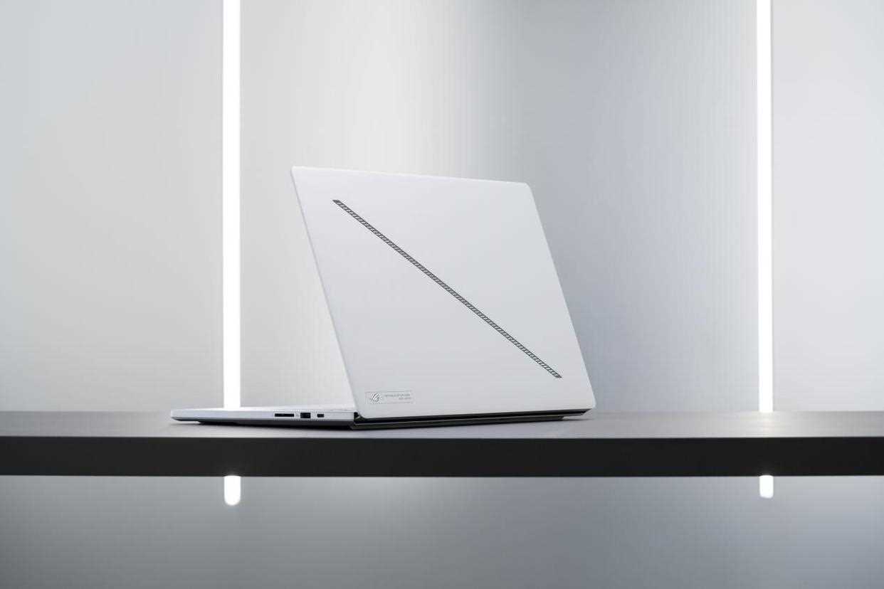 轻薄旗舰游戏本的标杆之作? ROG幻16 Air 2025首发开箱 轻薄旗舰游戏本的标杆之作? ROG幻16 Air 2025首发开箱