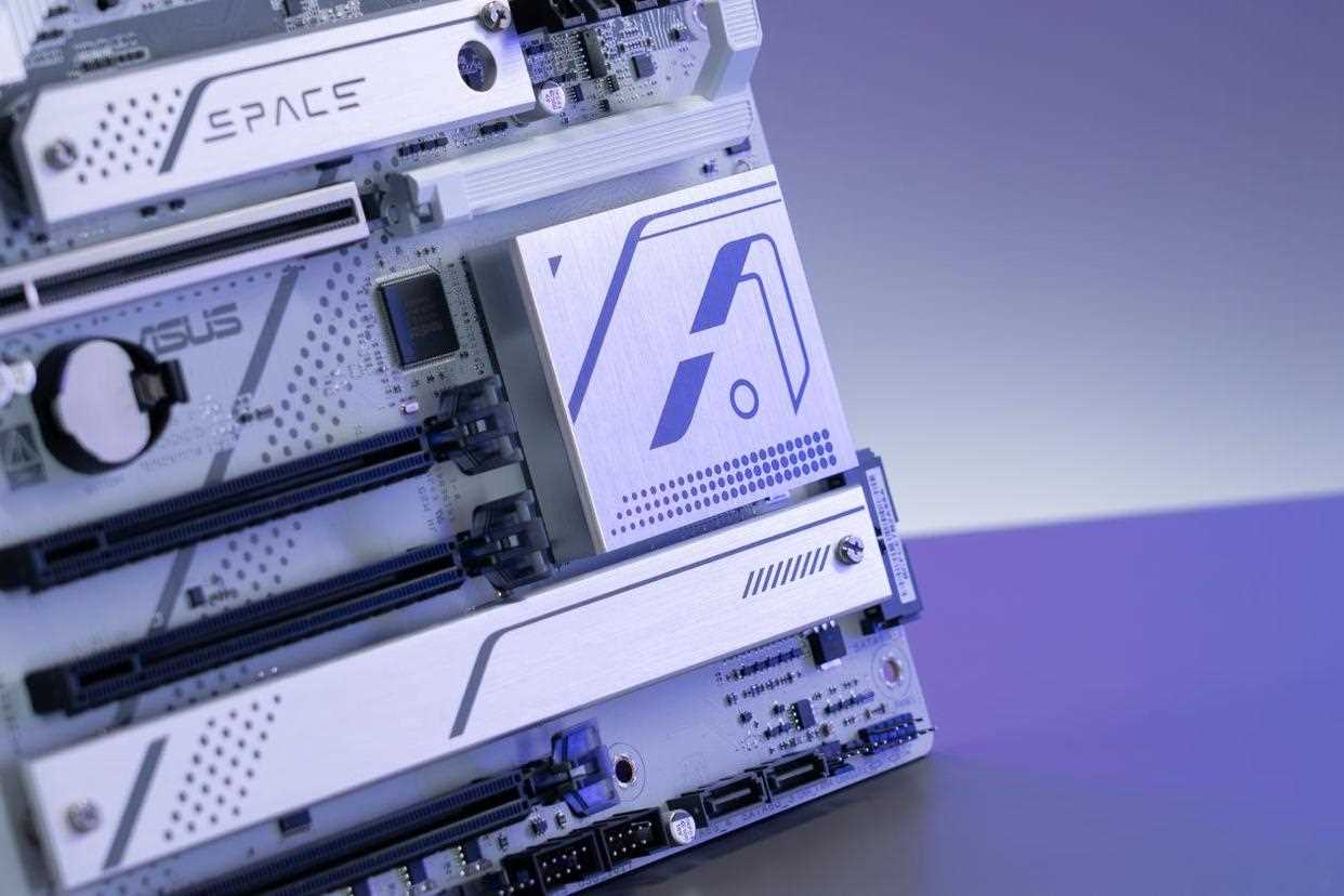 高端Zen5平台的实用之选! 华硕X870 AYW GAMING WIFI W哎呦喂测评