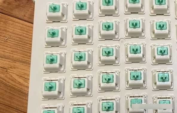 机械键盘上下灯位有什么区别? 机械键盘上灯位和下灯位选择推荐 机械键盘上下灯位有什么区别? 机械键盘上灯位和下灯位选择推荐