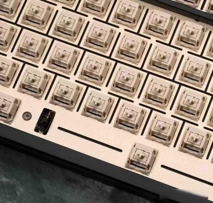 机械键盘上下灯位有什么区别? 机械键盘上灯位和下灯位选择推荐 机械键盘上下灯位有什么区别? 机械键盘上灯位和下灯位选择推荐