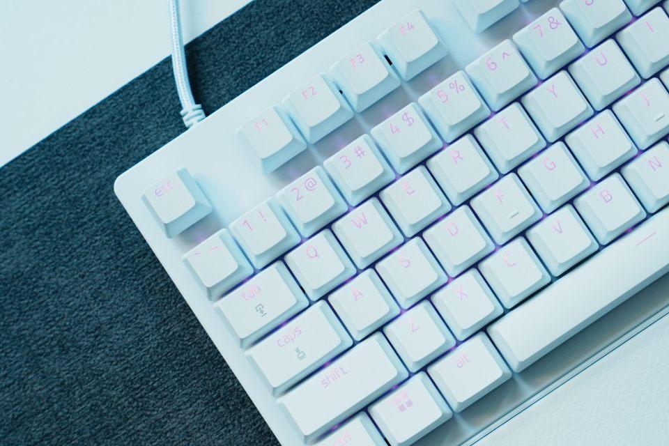 当极简主义遇上电竞基因! 雷蛇猎魂光蛛V3专业竞技版键盘开箱测评 当极简主义遇上电竞基因! 雷蛇猎魂光蛛V3专业竞技版键盘开箱测评