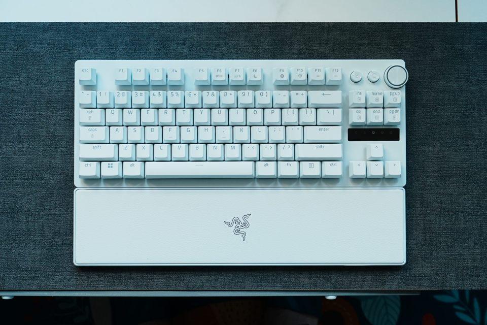 当极简主义遇上电竞基因! 雷蛇猎魂光蛛V3专业竞技版键盘开箱测评 当极简主义遇上电竞基因! 雷蛇猎魂光蛛V3专业竞技版键盘开箱测评