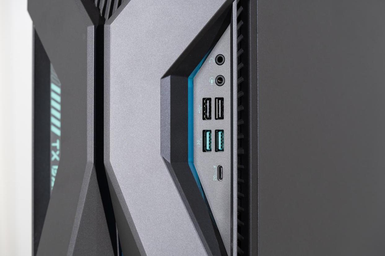 酷睿Ultra芯战力+TX5060Ti竞巅峰! 华硕天选6X台式机测评