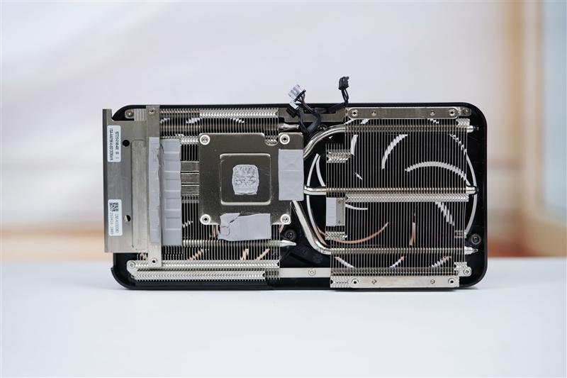 DLSS 4推动的紧凑体型大能量! 耕升GeForce RTX 5060暴风OC显卡评测 DLSS 4推动的紧凑体型大能量! 耕升GeForce RTX 5060暴风OC显卡评测