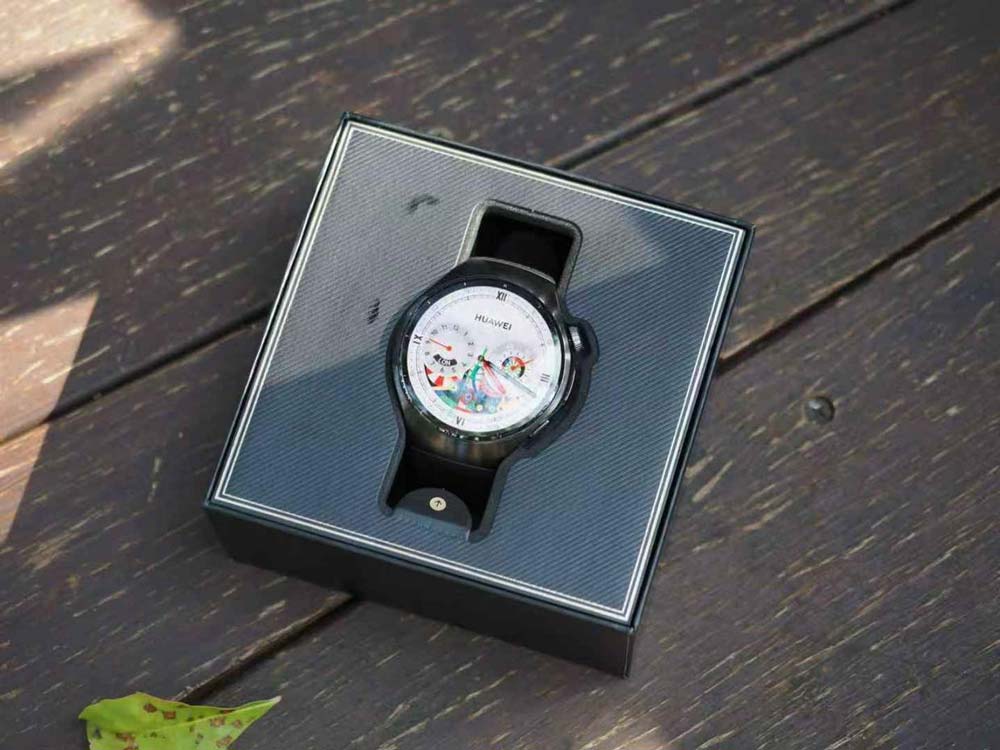 双尺寸圆表盘+X-Tap传感器! 华为WATCH 5智能手表上手体验测评 双尺寸圆表盘+X-Tap传感器! 华为WATCH 5智能手表上手体验测评