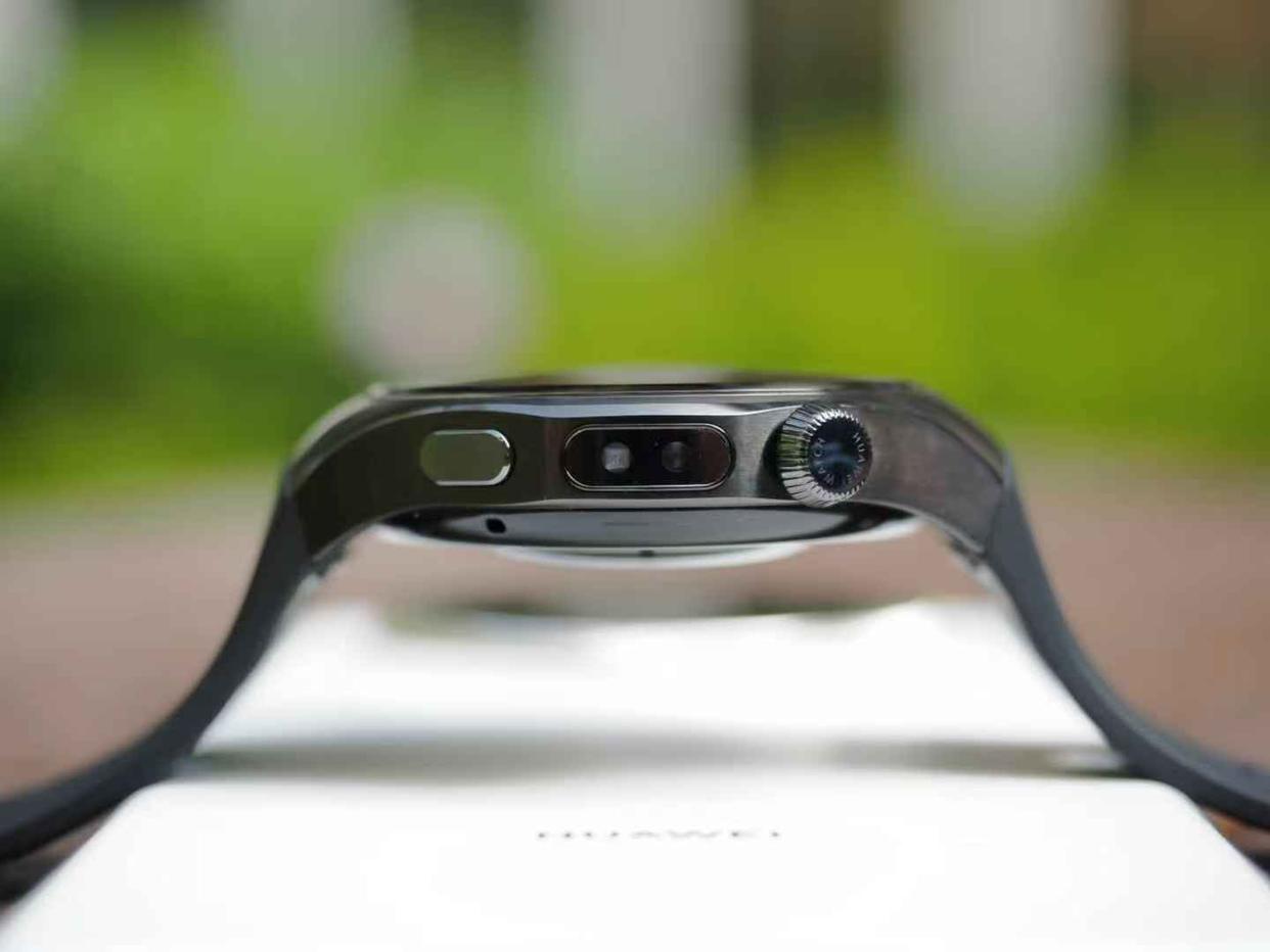 双尺寸圆表盘+X-Tap传感器! 华为WATCH 5智能手表上手体验测评 双尺寸圆表盘+X-Tap传感器! 华为WATCH 5智能手表上手体验测评