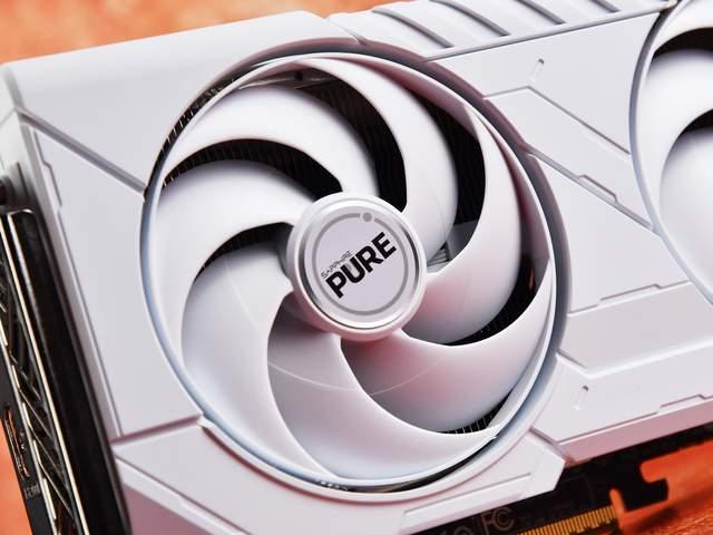 独特格栅设计! 蓝宝石RX 9060 XT 8G/16G 显卡首发测评 独特格栅设计! 蓝宝石RX 9060 XT 8G/16G 显卡首发测评