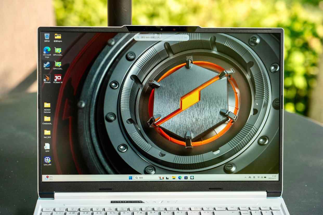 R9-8940HX 5070售8999元! 机械革命蛟龙16Z Pro笔记本首发评测 R9-8940HX 5070售8999元! 机械革命蛟龙16Z Pro笔记本首发评测