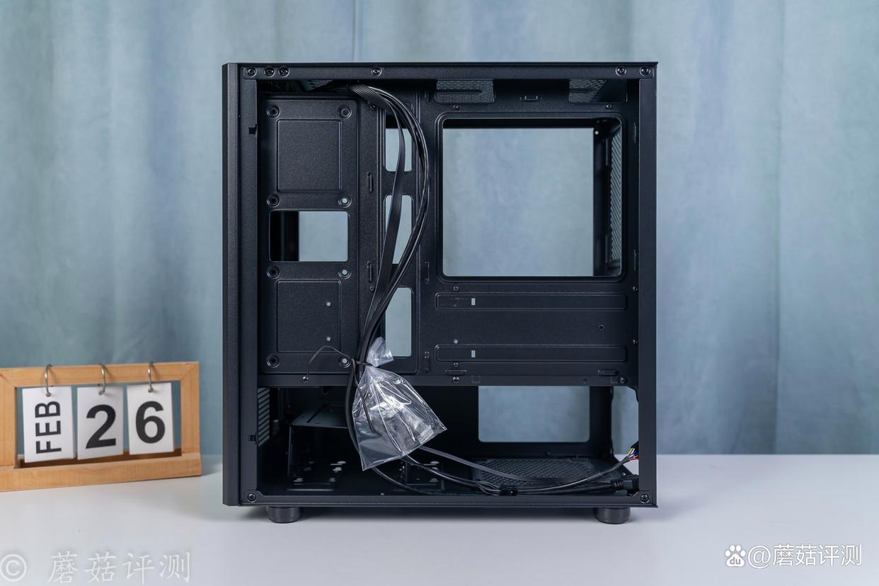 散热绝佳,+无光污染! 先马平头哥M2 Mesh机箱评测 散热绝佳,+无光污染! 先马平头哥M2 Mesh机箱评测