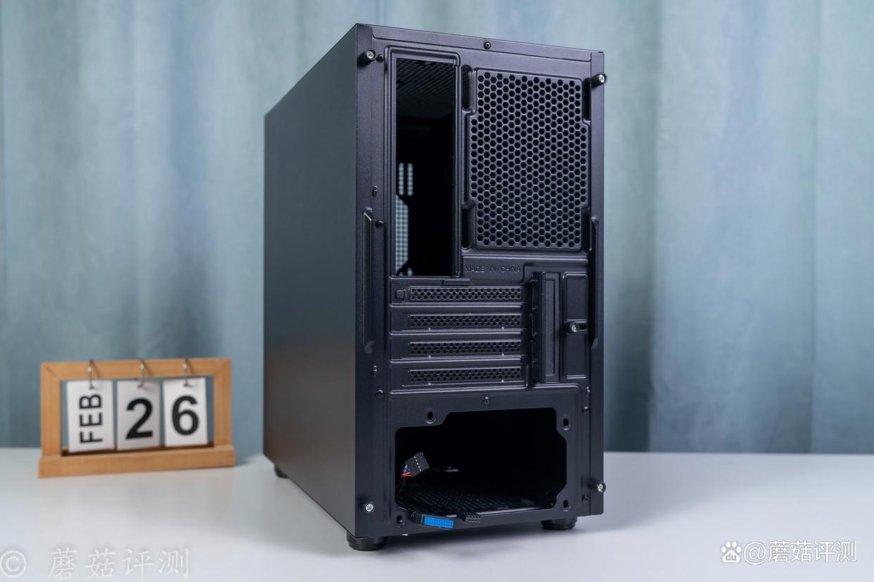 散热绝佳,+无光污染! 先马平头哥M2 Mesh机箱评测 散热绝佳,+无光污染! 先马平头哥M2 Mesh机箱评测