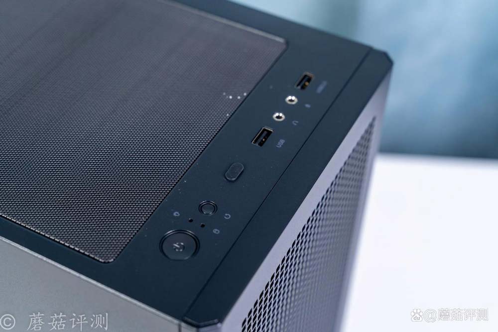 散热绝佳,+无光污染! 先马平头哥M2 Mesh机箱评测 散热绝佳,+无光污染! 先马平头哥M2 Mesh机箱评测