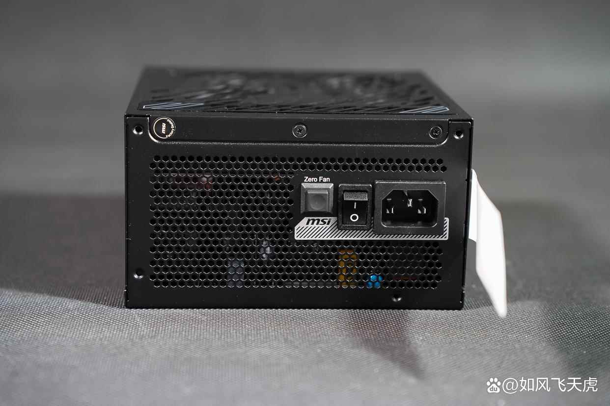 50系高端显卡的好搭档! 微星MPG A1000GS PCIE5暗黑电源开箱测评 50系高端显卡的好搭档! 微星MPG A1000GS PCIE5暗黑电源开箱测评