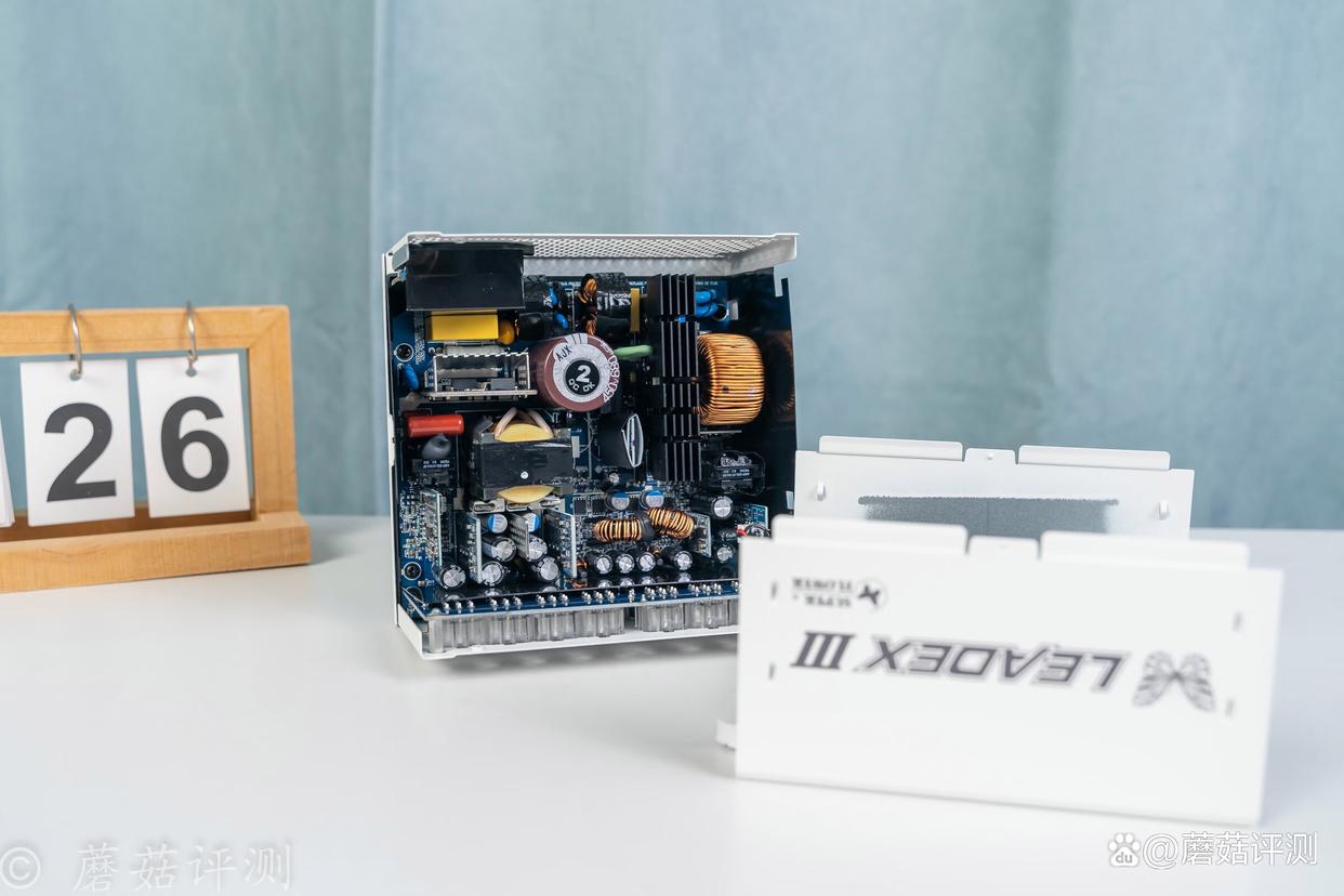 焕新升级九宫格水晶头发光模组! 振华LEADEX III PROA 1000W金牌电源拆解测评 焕新升级九宫格水晶头发光模组! 振华LEADEX III PROA 1000W金牌电源拆解测评