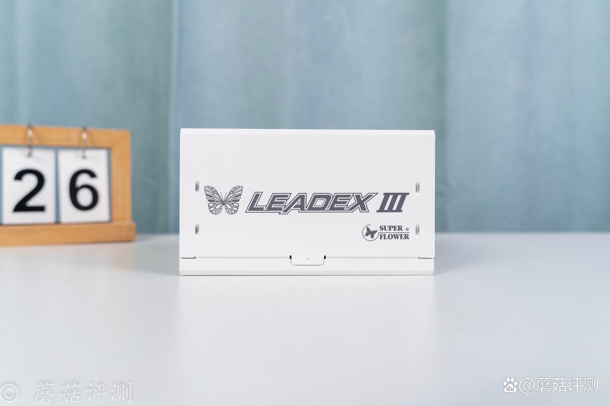 焕新升级九宫格水晶头发光模组! 振华LEADEX III PROA 1000W金牌电源拆解测评 焕新升级九宫格水晶头发光模组! 振华LEADEX III PROA 1000W金牌电源拆解测评