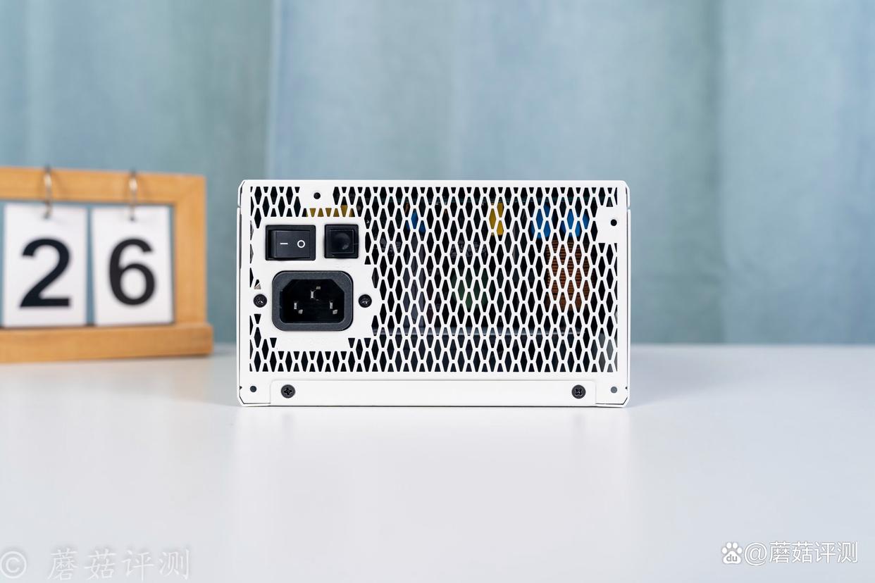 焕新升级九宫格水晶头发光模组! 振华LEADEX III PROA 1000W金牌电源拆解测评 焕新升级九宫格水晶头发光模组! 振华LEADEX III PROA 1000W金牌电源拆解测评