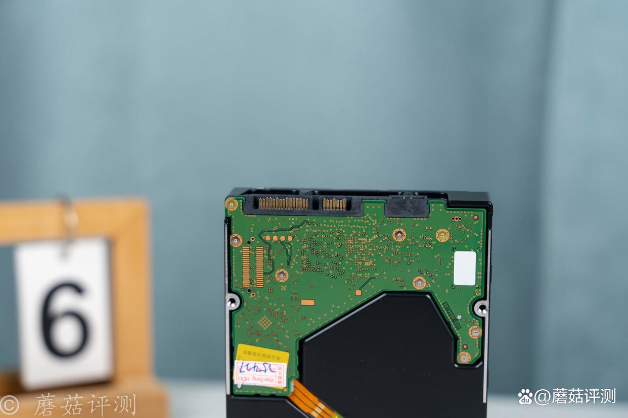 企业级性能如何征服个人用户? 西部数据18T企业级氦气硬盘评测 企业级性能如何征服个人用户? 西部数据18T企业级氦气硬盘评测