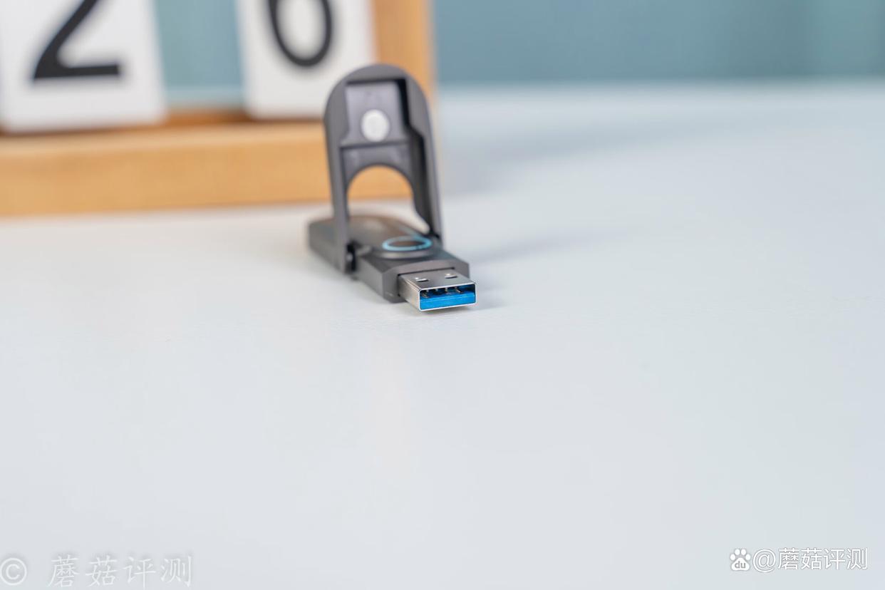 1GB/s读写两倍于SATA SSD! 朗科USB3.2 固态U盘US9 评测 1GB/s读写两倍于SATA SSD! 朗科USB3.2 固态U盘US9 评测