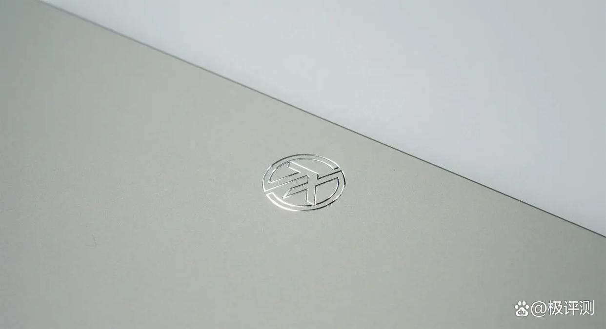 1.46kg塞进满功耗RTX5060! 华硕天选Air 2025笔记本首发评测 1.46kg塞进满功耗RTX5060! 华硕天选Air 2025笔记本首发评测