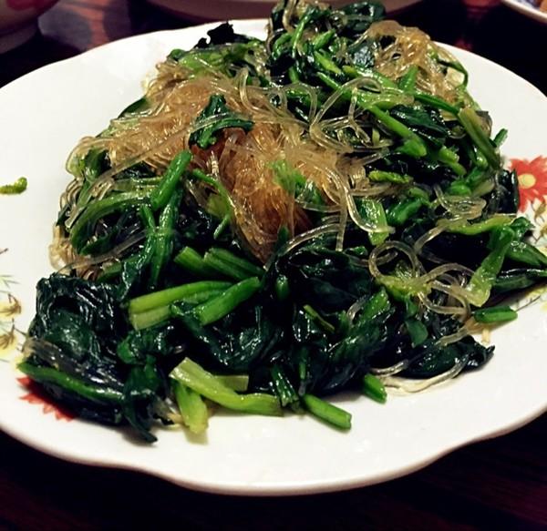  菠菜炒粉丝的营养价值及做法