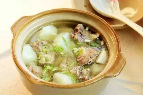  百合鹌鹑汤的功效与作用及做法