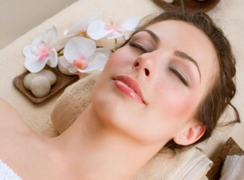  女人想要保持年轻容颜怎么做，中医教你驻颜方法