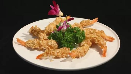  黄金麦片虾的功效及做法