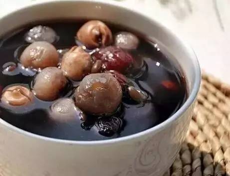  黑豆龙眼红枣粥的功效与作用及做法