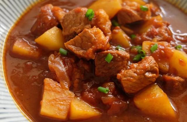  西红柿炖牛腩，八大养生功效