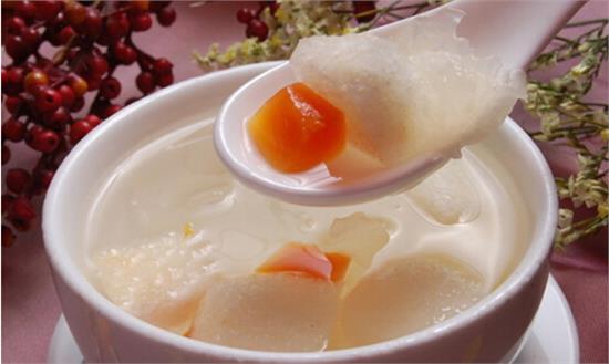 白萝卜和梨、生姜熬制