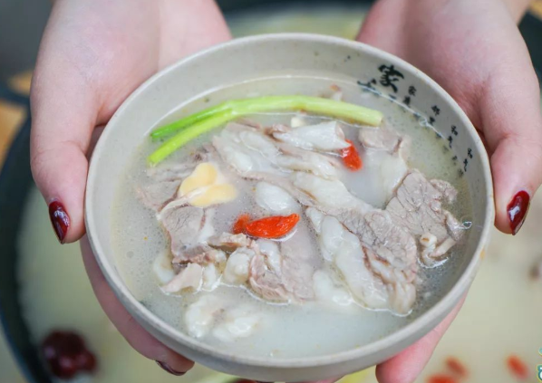 羊肉汤的功效 羊肉汤的功效