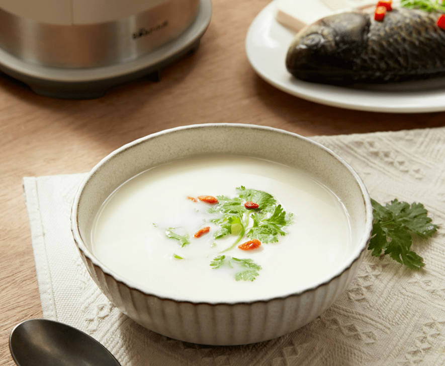  从中医的角度分析鲫鱼汤的功效与作用有哪些