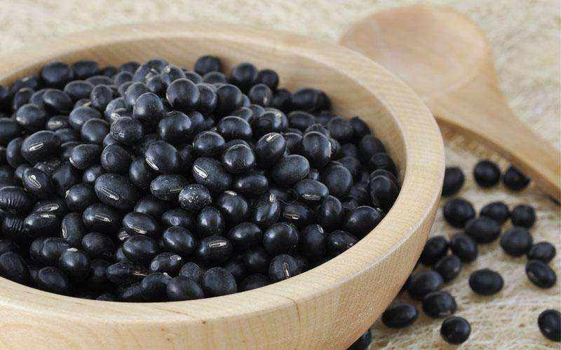  黑豆泡醋的功效具体有哪些？