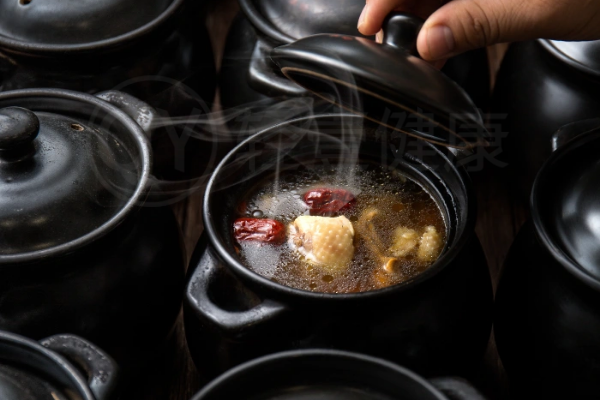  枸杞老鸭汤的功效与作用及禁忌有哪些？