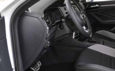 开手动挡车起步的正确步骤