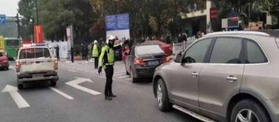 交通肇事逃逸怎么判刑和赔偿？汽车剐蹭肇事逃逸怎么赔偿