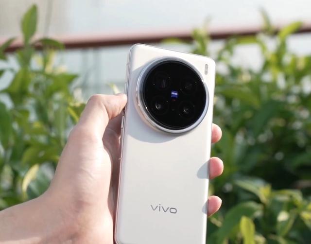 OPPO Find X8 Pro对比vivo X200 Pro哪个更值得买? OPPO Find X8 Pro对比vivo X200 Pro哪个更值得买?