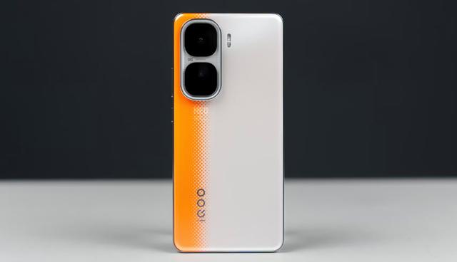 iQOO Neo9对比iQOO Neo10，两款手机究竟区别在哪里？