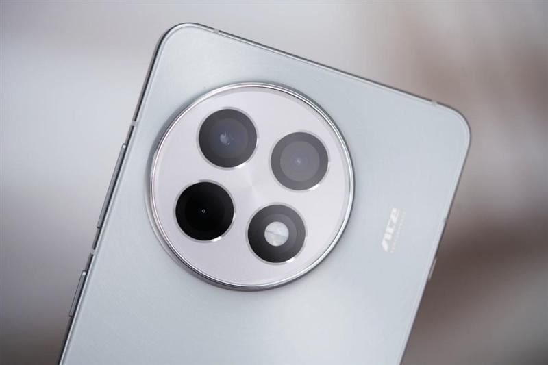 骁龙8 Gen3+120帧原神! 一加Ace 5手机全面评测