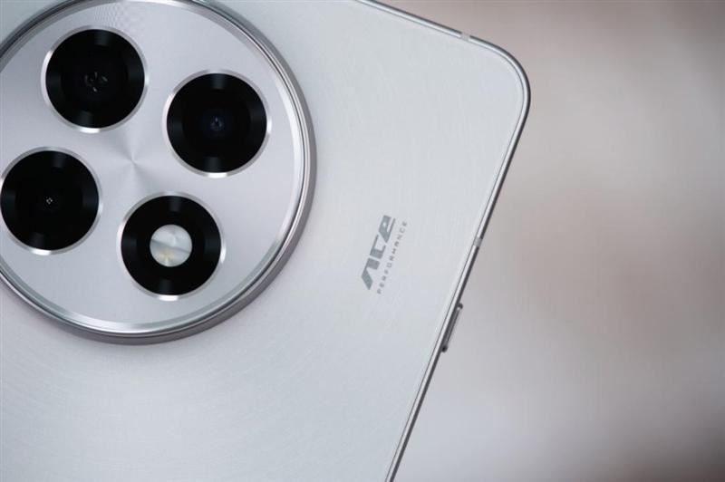 骁龙8 Gen3+120帧原神! 一加Ace 5手机全面评测