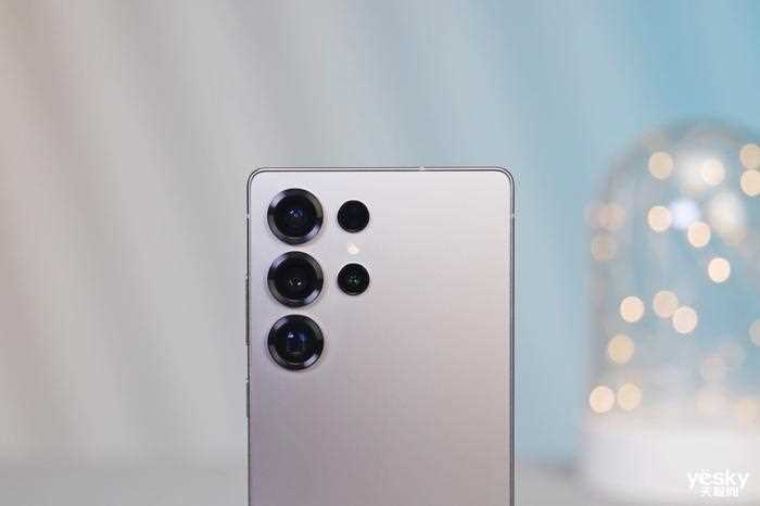 AI革新颜值太能打! 三星Galaxy S25 Ultra手机全面测评