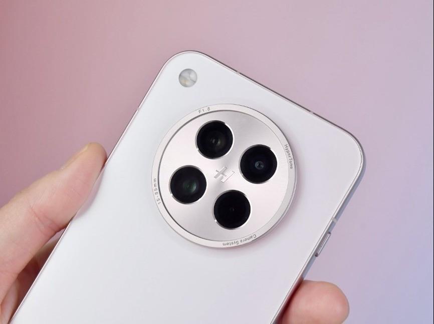 价格一样配置不同OPPO Find X8s/Find X8+怎么选? 两款手机对比测评