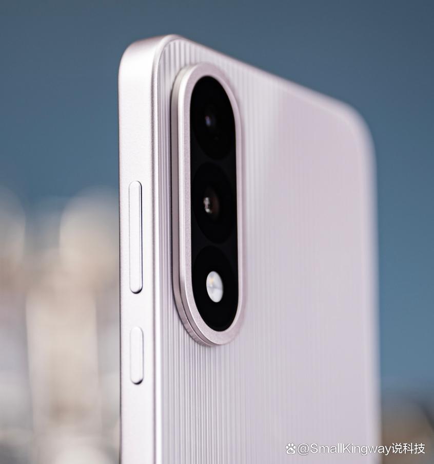 一加Ace 5至尊版值得买吗? 一加Ace 5至尊版和一加Ace 5 Pro区别对比