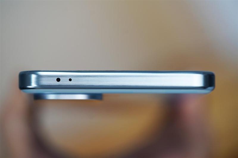 骁龙8至尊版双芯带来越级游戏体验! iQOO Neo10 Pro+手机全面评测 骁龙8至尊版双芯带来越级游戏体验! iQOO Neo10 Pro+手机全面评测