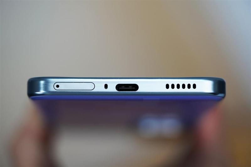 骁龙8至尊版双芯带来越级游戏体验! iQOO Neo10 Pro+手机全面评测 骁龙8至尊版双芯带来越级游戏体验! iQOO Neo10 Pro+手机全面评测