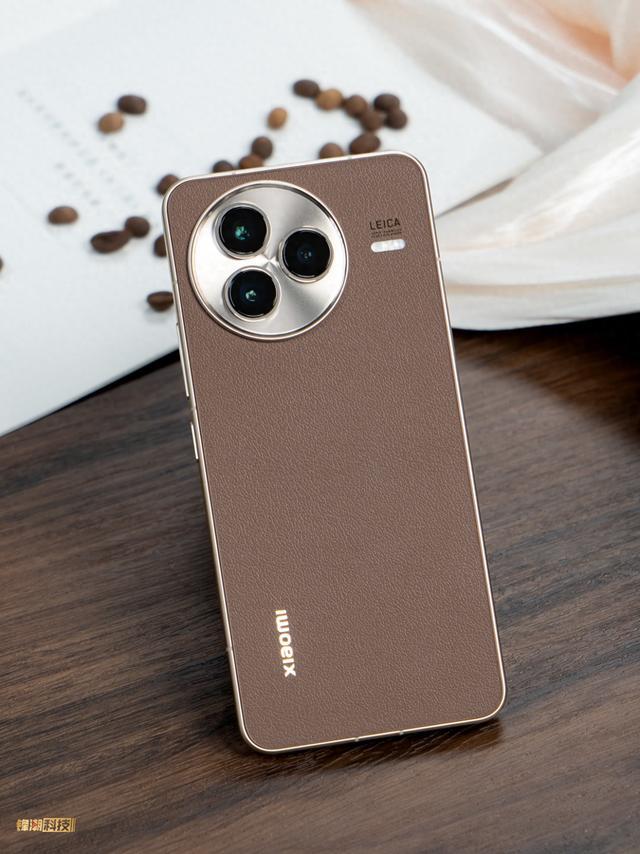 闻起来有阵阵咖啡味? 小米Civi 5 Pro冰美式上手体验