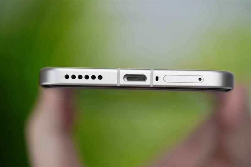 徕卡影像和骁龙8s Gen4可兼得! 小米Civi 5 Pro手机全面评测